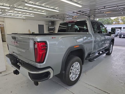 Certified 2024 GMC Sierra 2500 SLT w/ SLT Premium Package image 6