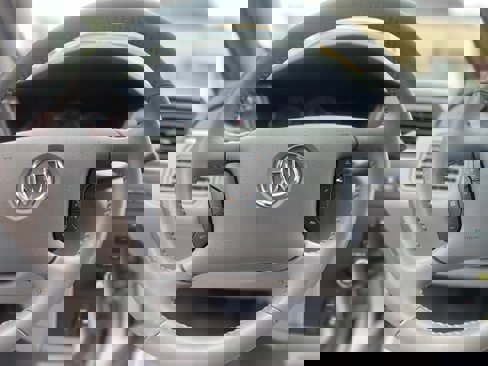 Used 2009 Buick LaCrosse CX image 14