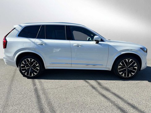 New 2026 Volvo XC90 B6 Plus w/ Protection Package Premier image 2