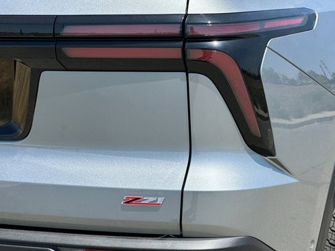 New 2025 Chevrolet Traverse Z71 image 35