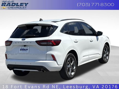Used 2023 Ford Escape ST-Line w/ Tech Pack #1 image 5
