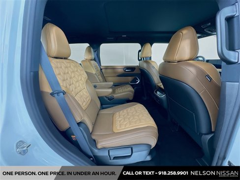 New 2025 Nissan Armada Platinum Reserve image 30
