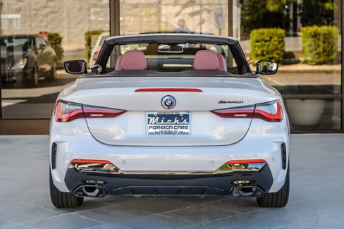 Used 2022 BMW M440i Convertible w/ Premium Package image 12