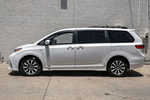 Used 2020 Toyota Sienna Limited Premium image 10