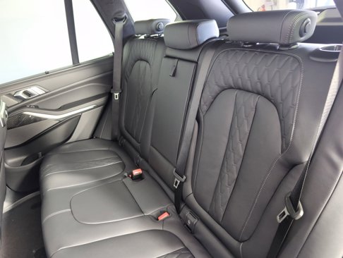 New 2026 BMW X5 M60i image 28