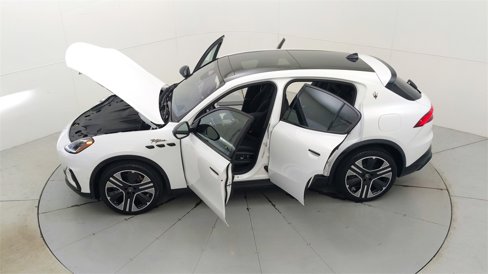 New 2025 Maserati Grecale Folgore image 35
