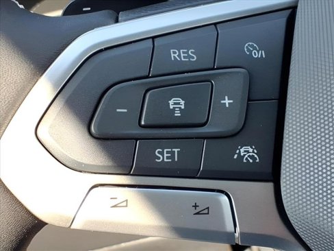 New 2026 Volkswagen Atlas Cross Sport SE image 19
