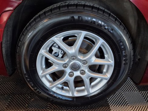 Used 2023 Chrysler Pacifica Touring-L image 9