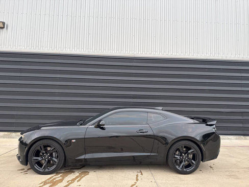 Used 2018 Chevrolet Camaro SS image 1