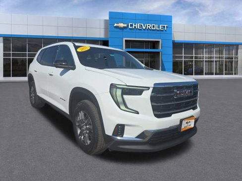 Used 2025 GMC Acadia Elevation image 1