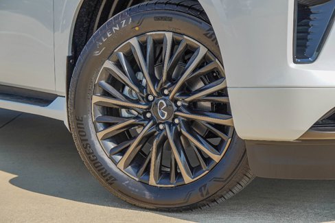 New 2026 INFINITI QX80 Autograph w/ Premium Cargo Package image 2