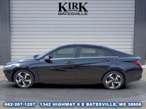 Used 2023 Hyundai Elantra Limited image 7