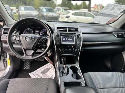 Used 2016 Toyota Camry LE image 19