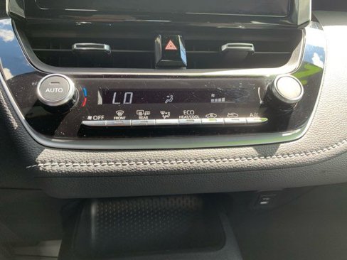 Used 2023 Toyota Corolla SE image 37