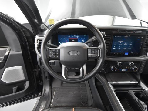 Used 2024 Ford F250 Platinum image 25
