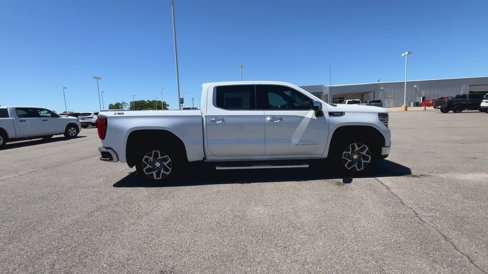 Used 2023 GMC Sierra 1500 SLT w/ X31 Off-Road Package image 9