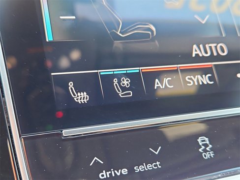 Certified 2025 Audi Q7 3.0T Prestige image 22
