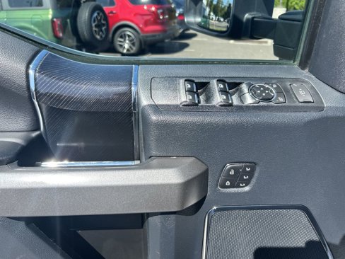 Certified 2022 Ford F350 Platinum w/ FX4 Off-Road Package image 14