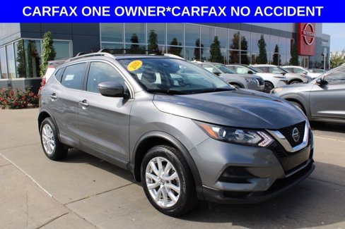 Used 2020 Nissan Rogue Sport SV image 1
