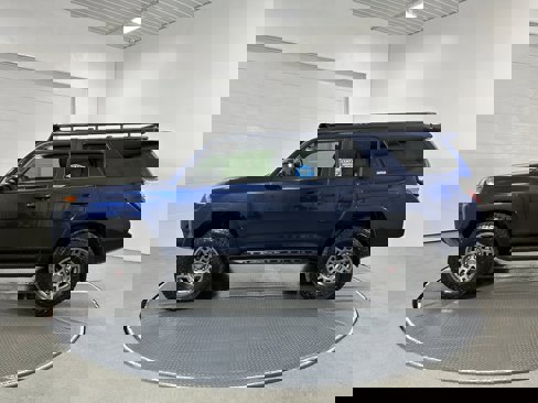 Used 2020 Toyota 4Runner SR5 image 19