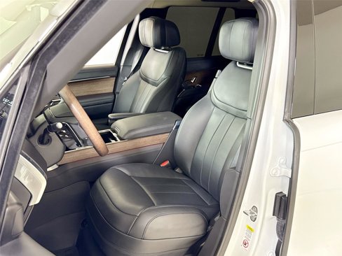 Used 2025 Land Rover Range Rover Autobiography image 10