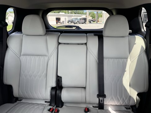 New 2025 Mitsubishi Outlander SEL image 13