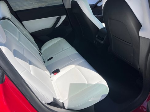 Used 2021 Tesla Model Y Long Range image 15