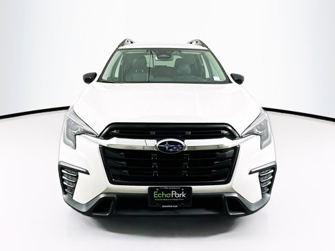 Used 2024 Subaru Ascent Limited image 2