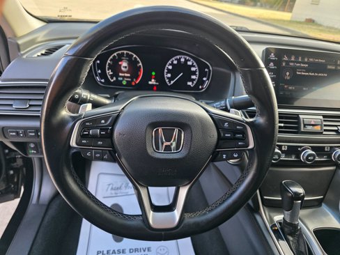 Used 2018 Honda Accord Touring image 13