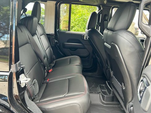 New 2025 Jeep Wrangler Unlimited Rubicon image 34