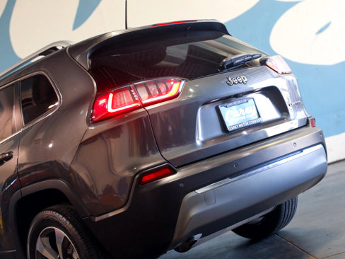 Used 2020 Jeep Cherokee Limited image 17