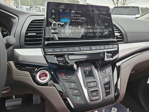 New 2025 Honda Odyssey Touring image 12
