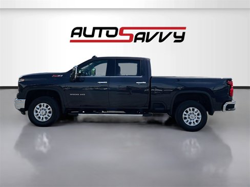Used 2024 Chevrolet Silverado 3500 LTZ w/ LTZ Convenience Package image 4