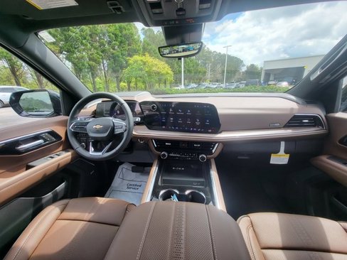 New 2025 Chevrolet Suburban High Country image 17