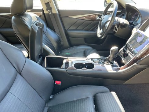 Used 2014 INFINITI Q50 Sport w/ Deluxe Touring Package image 28