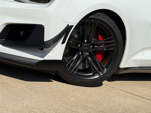 Used 2018 Chevrolet Camaro ZL1 image 5
