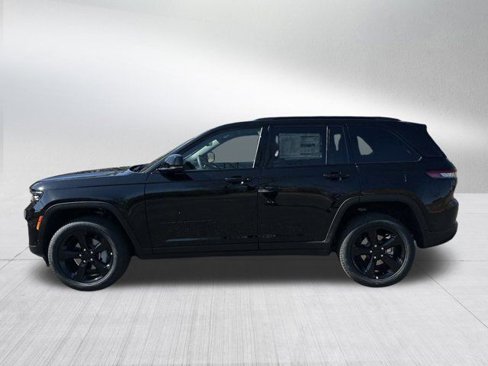 New 2025 Jeep Grand Cherokee Limited w/ Luxury Tech Group II image 8