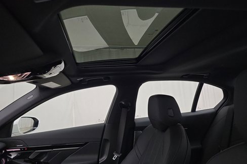 New 2026 BMW 530i xDrive image 23