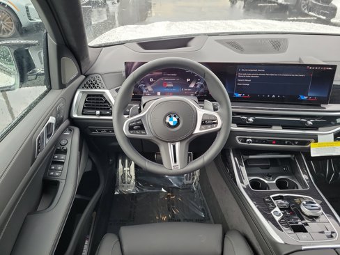 New 2026 BMW X7 M60i image 17