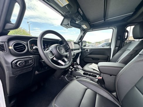 New 2025 Jeep Wrangler Sahara image 11