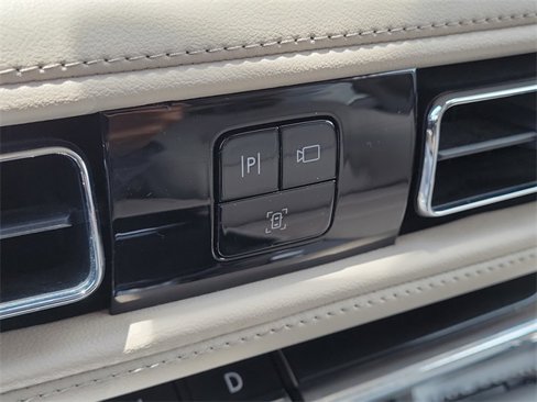 Certified 2023 Lincoln Aviator 2WD image 20
