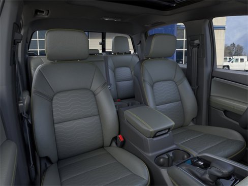 New 2026 Chevrolet Colorado ZR2 w/ Technology Package image 16