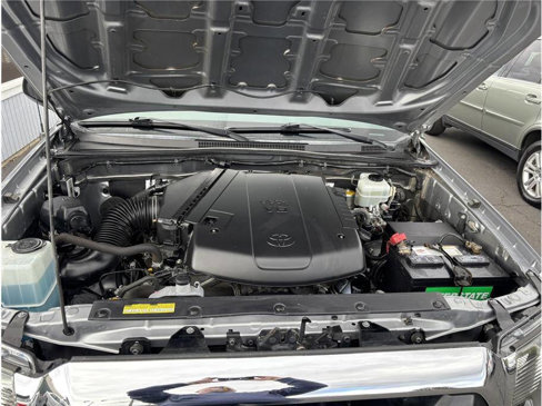 Used 2015 Toyota Tacoma 4x4 Double Cab image 19