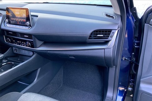 Certified 2025 Nissan Rogue SV image 16