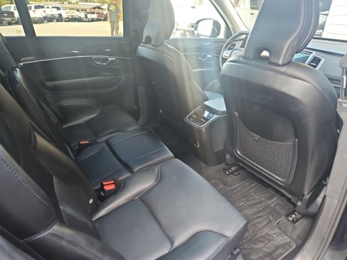 Used 2019 Volvo XC90 T5 Momentum w/ Multimedia Package image 24