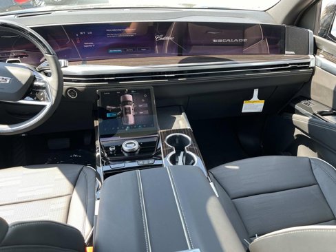 New 2026 Cadillac Escalade Luxury w/ Touring Package image 14