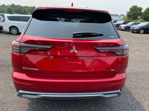 New 2025 Mitsubishi Outlander AWD image 4