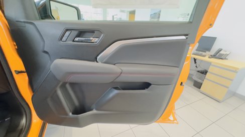 New 2025 Chevrolet Colorado Z71 w/ Z71 Convenience Package 2 image 10