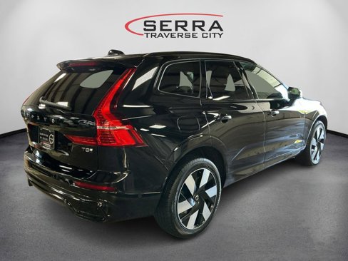 Certified 2025 Volvo XC60 T8 Plus w/ Climate Package image 5