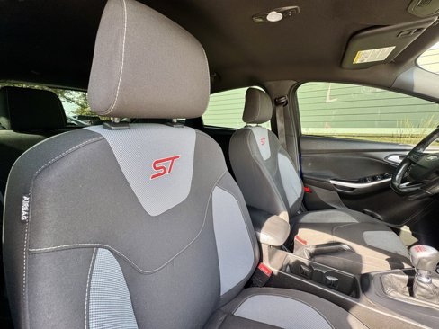 Used 2015 Ford Focus ST image 19